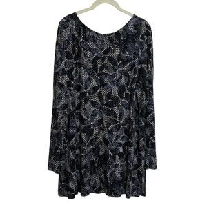 J Jill Wearever Collection Womens Knit Top Large Black Blue Abstract Leaf Print